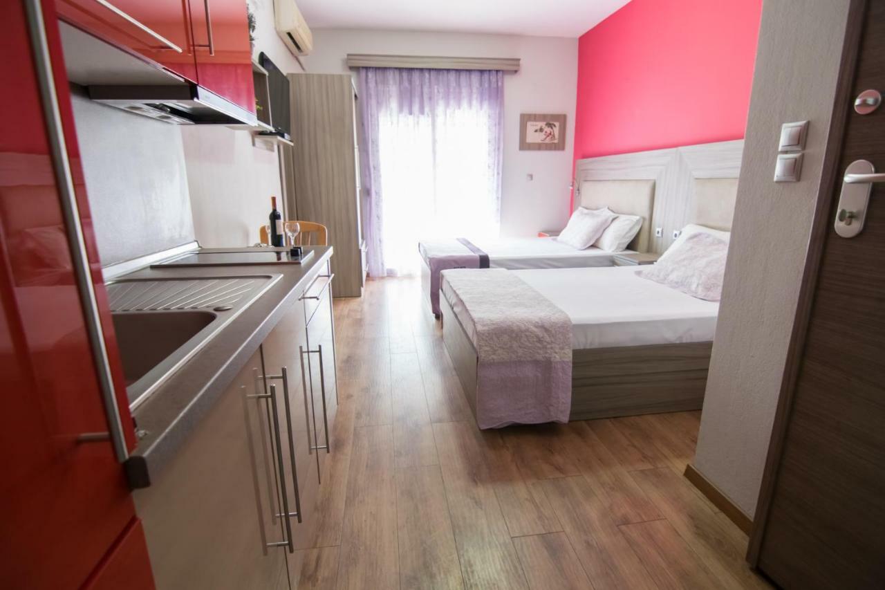 Avra Comfort Rooms - Family Nea Poteidaia Ngoại thất bức ảnh