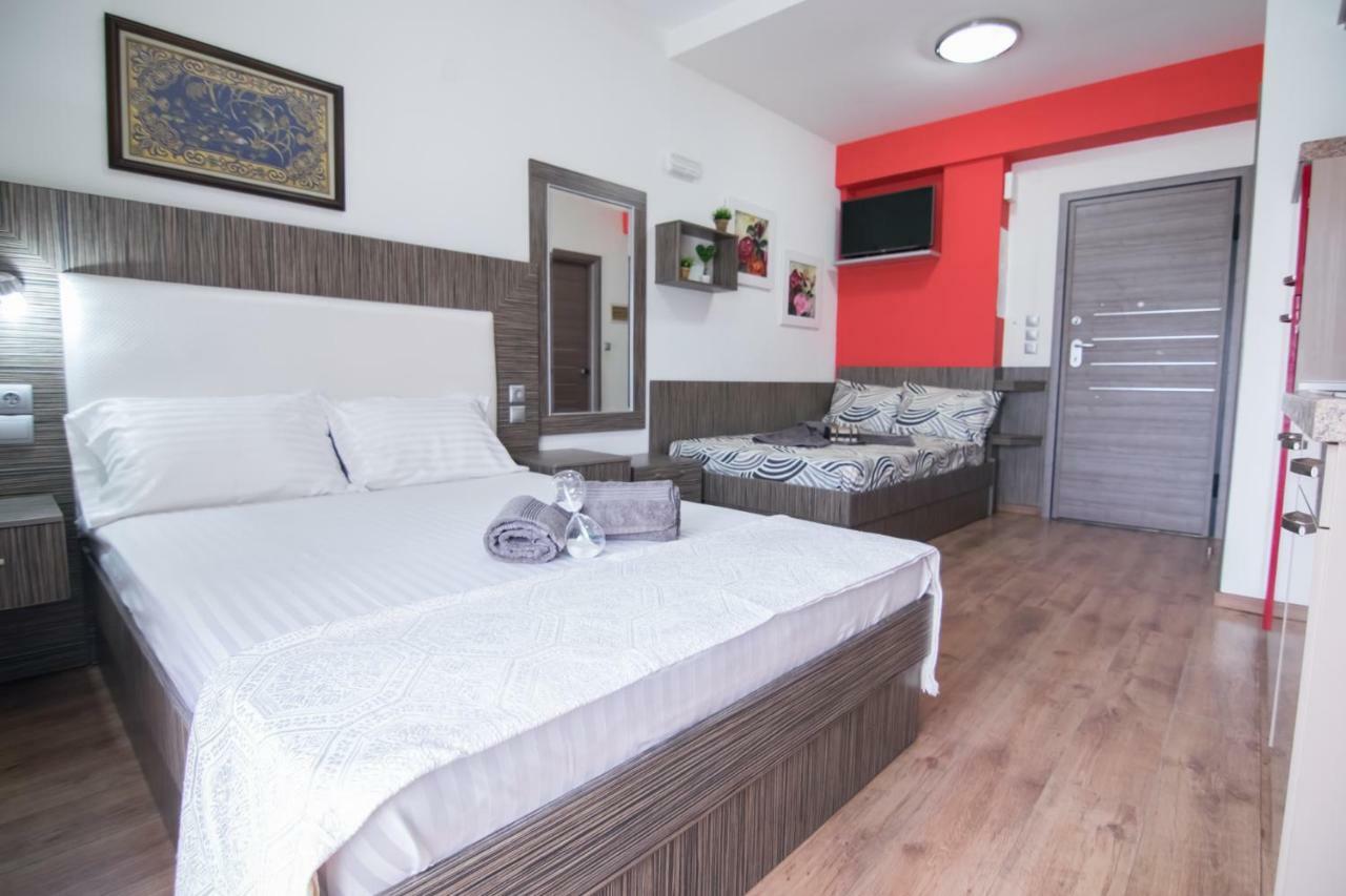 Avra Comfort Rooms - Family Nea Poteidaia Ngoại thất bức ảnh
